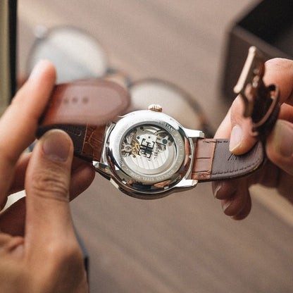 Fine Brown – Timeless Elegance Inspired by Exploration