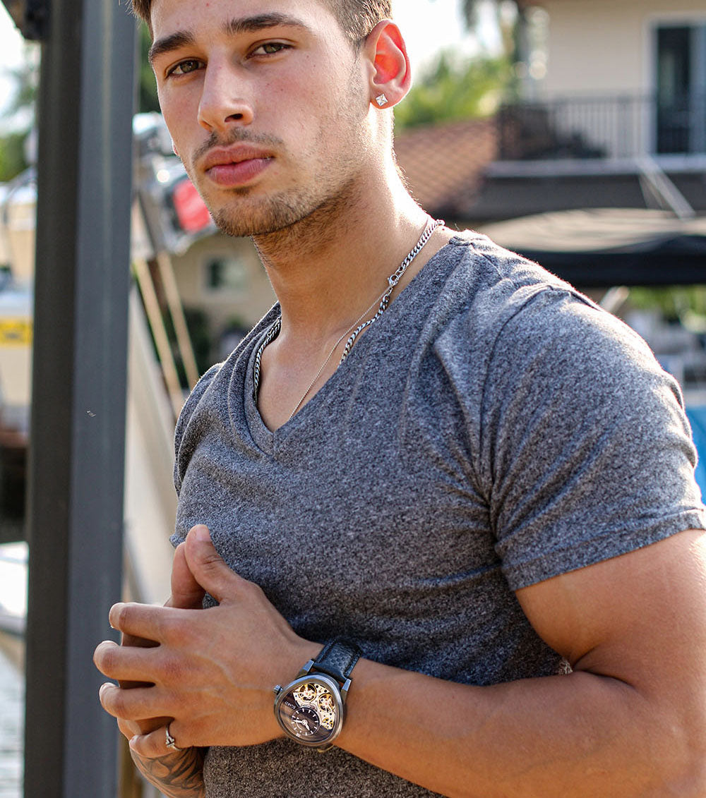 Quantus Carbon-Beast AUTO Watch